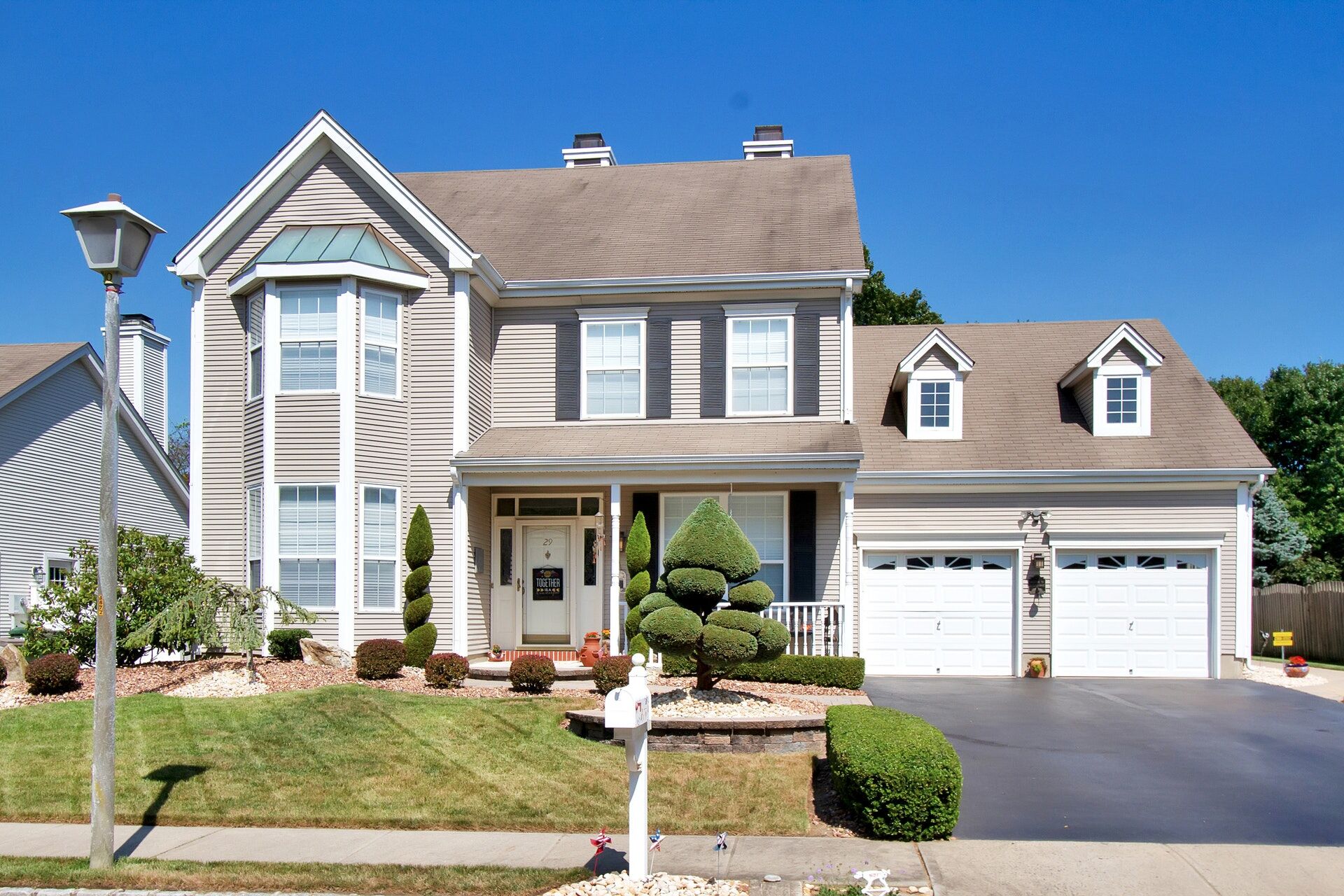 29 Petra Dr, Morganville NJ 07751