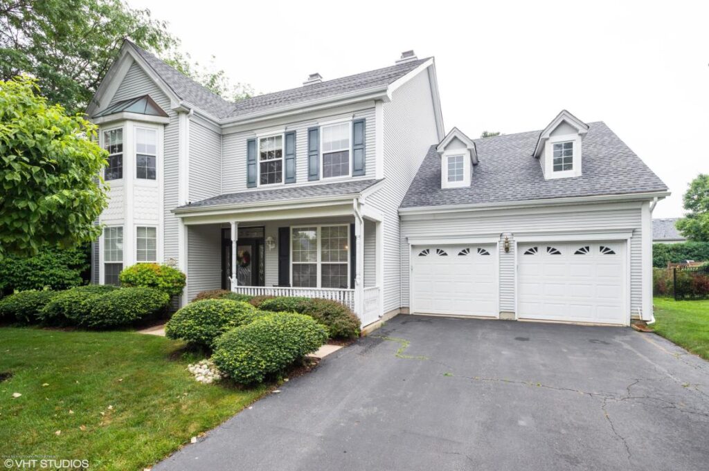 602 Robert Ct