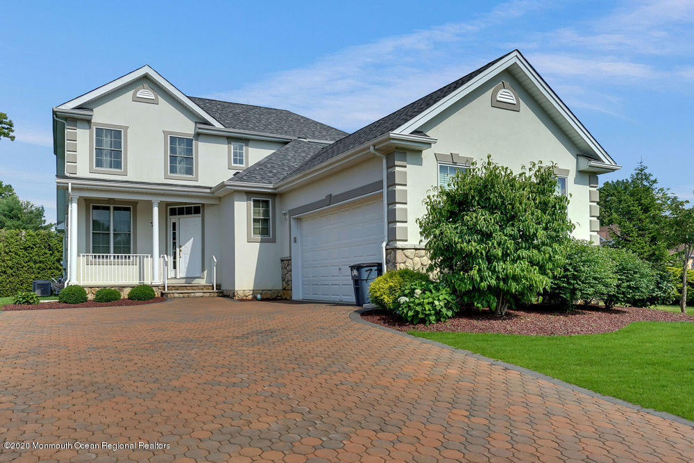 77 E Parsonage Way